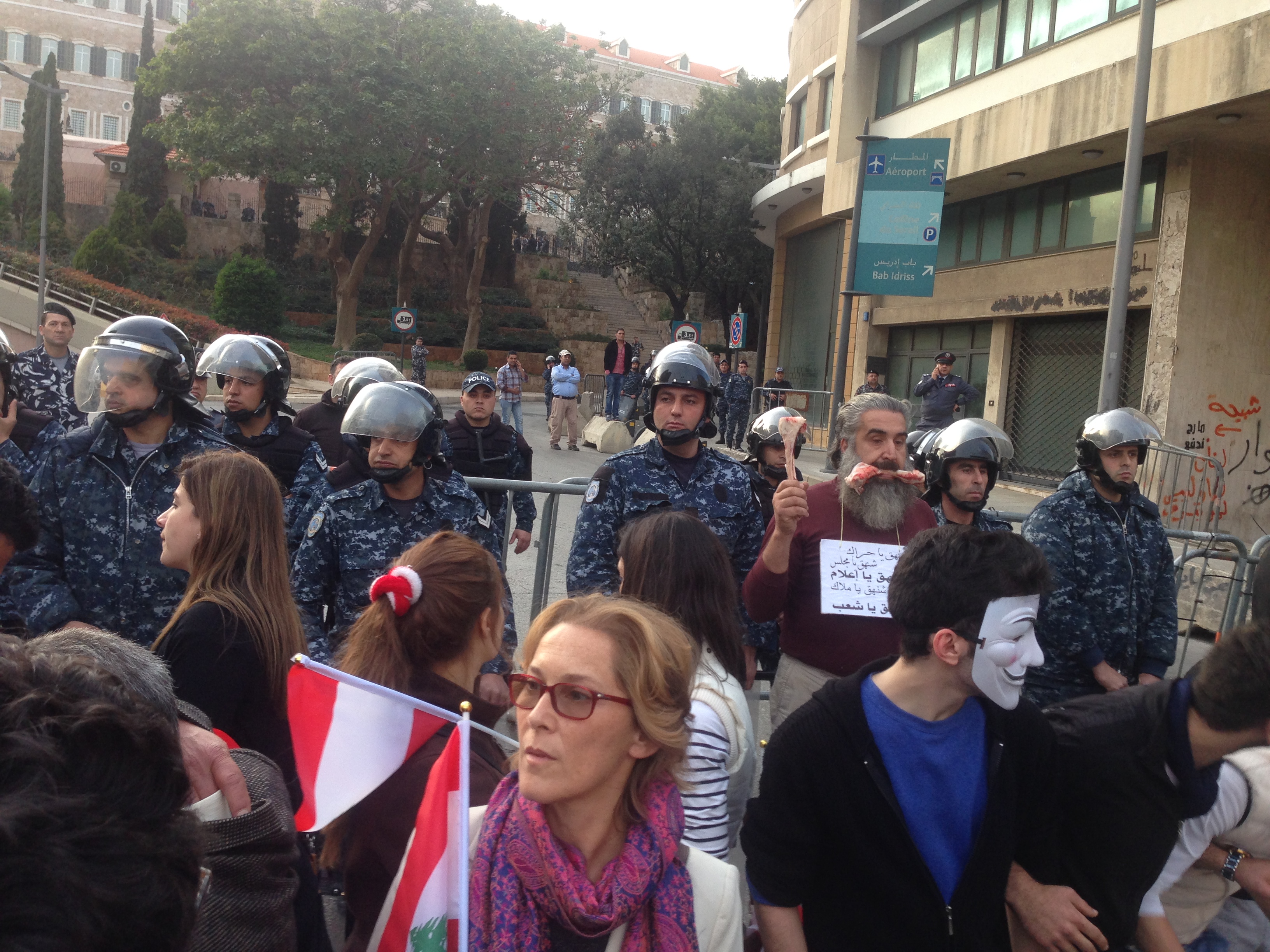 Demonstrators and police forces in Beirut streets in 2015