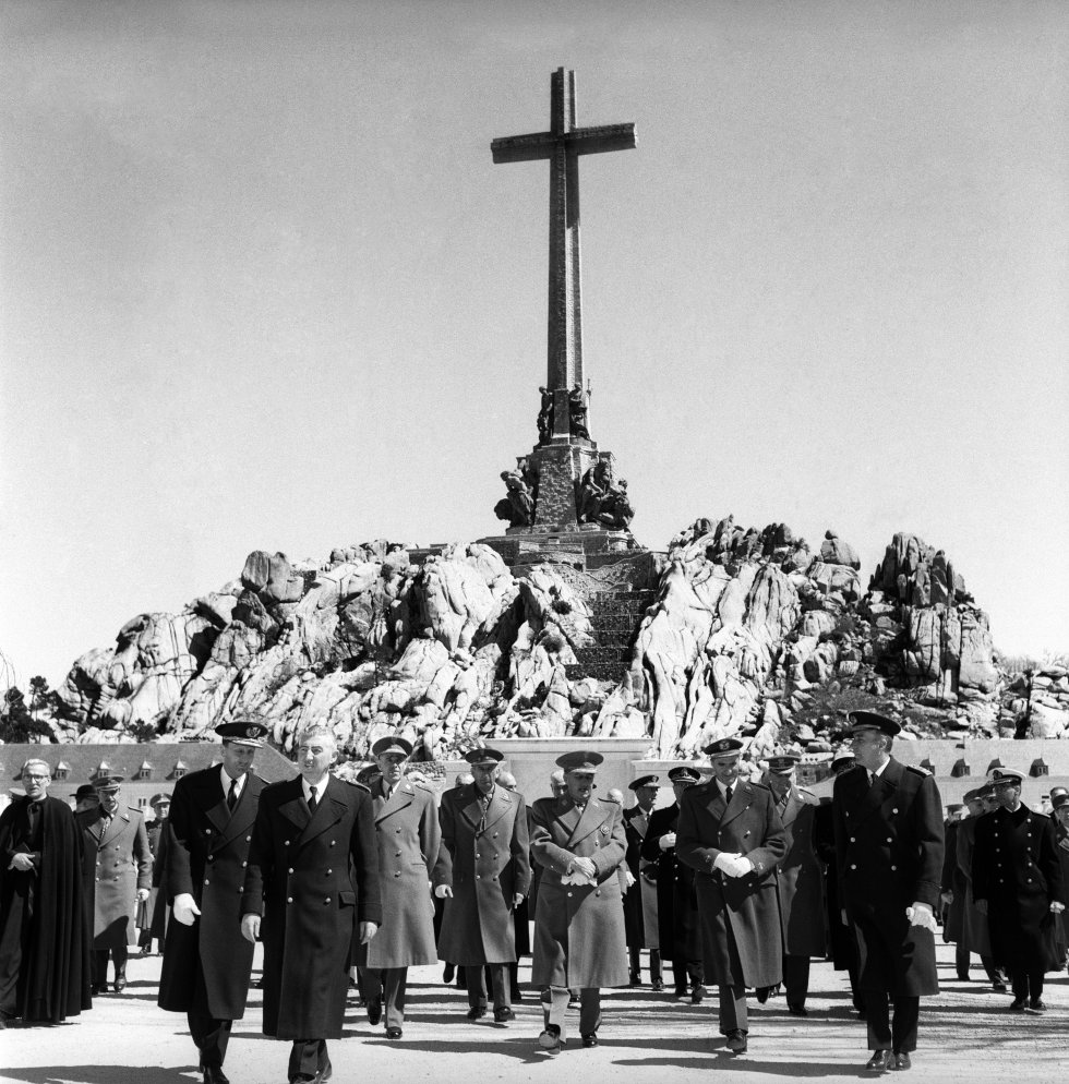 La demanda de memoria y el uso público de la historia La demanda de memoria y el uso público de la historia
