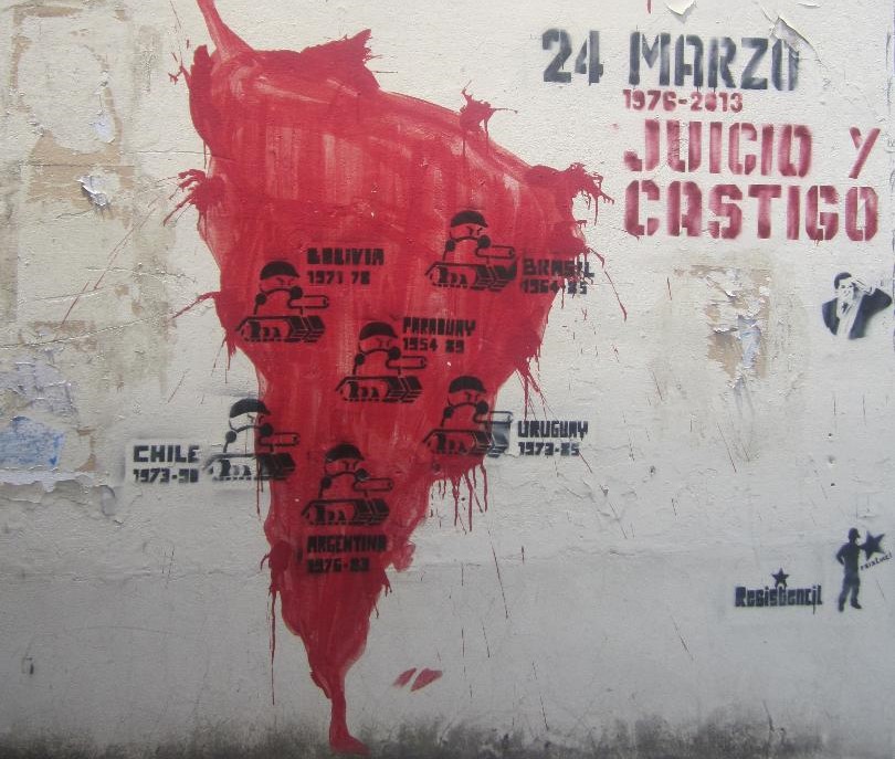 Graffiti. Plan Cóndor. Territorios de memoria. Pared en Resistencia Chaco, 2017. © Ludmila da Silva Catela Graffiti. Plan Cóndor. Territorios de memoria. Pared en Resistencia Chaco, 2017. © Ludmila da Silva Catela