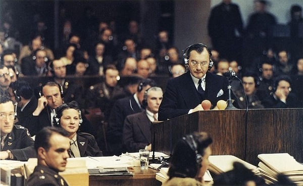 Robert Jackson, juge à la Cour suprême et ancien procureur général des États-Unis, au procès de Nuremberg Robert Jackson, juge à la Cour suprême et ancien procureur général des États-Unis, au procès de Nuremberg