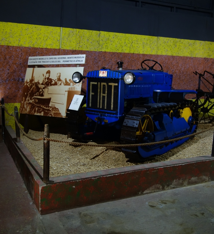 Piana delle orme: Mussolini and the make of FIAT tractor he used in the ritual founding of Aprilia, April 1936