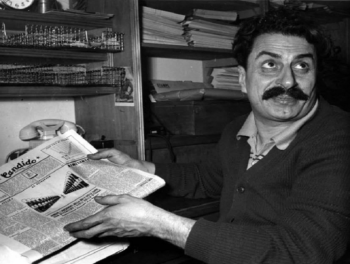 Giovannino Guareschi, co-directeur puis directeur de Candido (ici en 1945) Giovannino Guareschi, co-directeur puis directeur de Candido (ici en 1945)