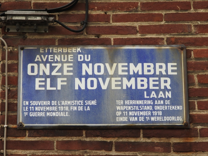 Plaque de l’avenue du 11 novembre à Etterbeek (figurant d’un côté de la rue mais pas de l’autre). © Chantal Kesteloot Plaque de l’avenue du 11 novembre à Etterbeek (figurant d’un côté de la rue mais pas de l’autre). © Chantal Kesteloot