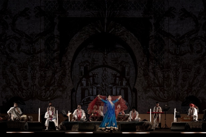Performance de l’Académie Kathak avec les Roohani Sisters, grand spectacle d’ouverture de la vingt-sixième édition du Festival de Fès des musiques sacrées du monde, 2022. © Michela Buonvino Performance de l’Académie Kathak avec les Roohani Sisters, grand spectacle d’ouverture de la vingt-sixième édition du Festival de Fès des musiques sacrées du monde, 2022. © Michela Buonvino